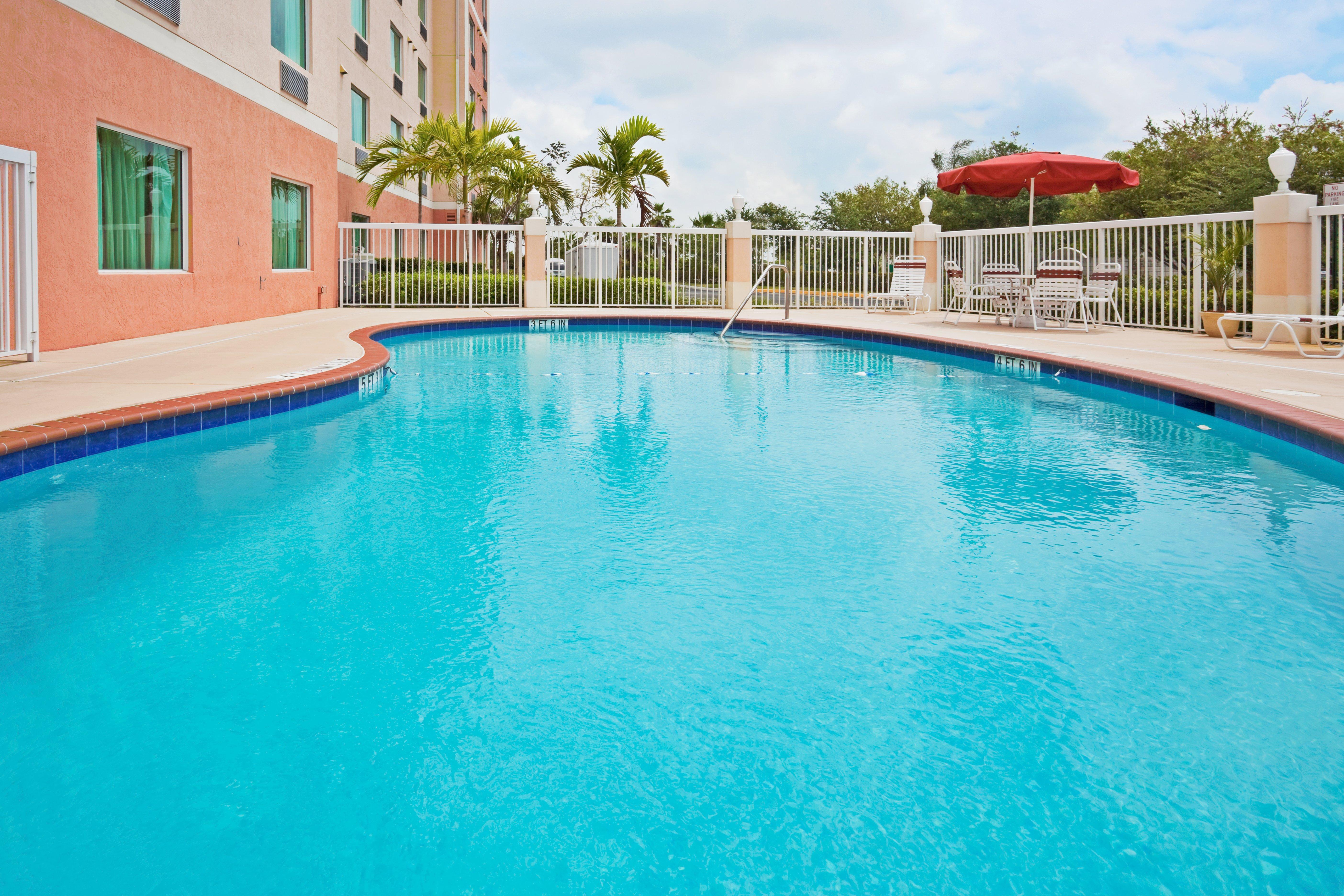 Holiday Inn Express & Suites Pembroke Pines-Sheridan St By Ihg Luaran gambar